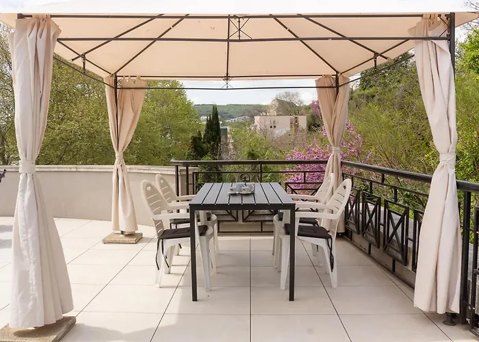 Διαμέρισμα Cozy 1bd With A Spacious Terrace By Flat Mаnager